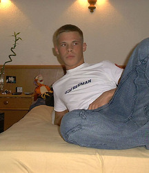 Nice Lads 45 5d1bf7f2f3a3a.jpg