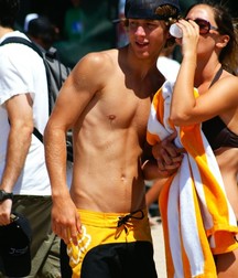 Nice Lads 45 5d1bf82bd74e9.jpg