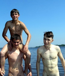 Nice Lads 48 5d1e69378ae58.jpg