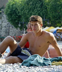 Nice Lads 75 5d290a12bfd82.jpg