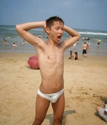 Asian Speedo 5d2f6b9242f0b.jpg