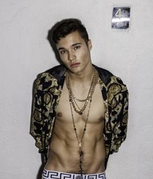 Hot Bods 01 5d322c6741898.jpg
