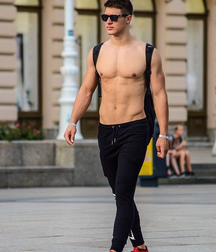 Hot 01 5d378adf68c41.jpg