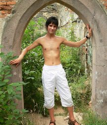 Aaron 5d3b7cb50b3ae.jpg