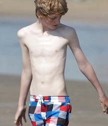 Super Hot 005 5d43375e27b54.jpg