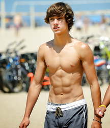 Hot Model 01 5d4886c317bf0.jpg