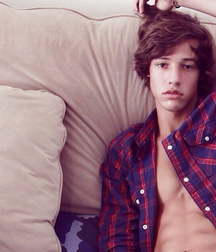 Hot Model 01 5d4886cbee4f4.jpg