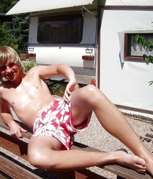 Blonds 01 5d488d957905a.jpg