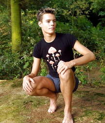 Poster's Cuties 109 5d6ab206ea4af.jpg
