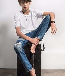 O ,Boy 5da10270619e9.jpg