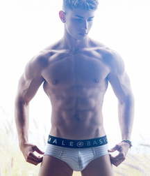 Just Boys 126 5daf4051858d0.jpg