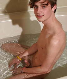 Just Boys 180 5db75aff3ccc9.jpg