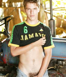 Just Boys 178 5db7626de87a7.jpg