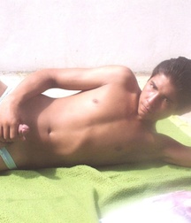 Ricky 5db8ba53cb3a7.jpg