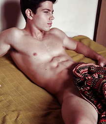Just Boys 191 5dbb6b7b23936.jpg