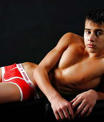 Just Boys 192 5dbb6fa0e7f5a.jpg