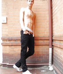 Just Boys 213 5dc0ac43c1bd9.jpg