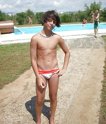 Just Boys 213 5dc0ac4ce3ec4.jpg