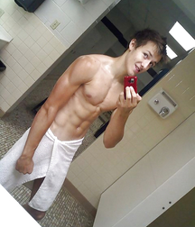 Hot Selfies 001 5dc1f172571de.jpg