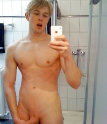 Hot Selfies 001 5dc1f205ae8d3.jpg