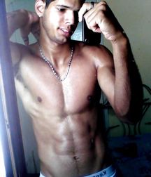 Hot Selfies 001 5dc1f229e186c.jpg