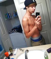 Hot Selfies 002 5dc1f7fcd46fe.jpg