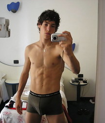 Hot Selfies 002 5dc1f80e15b0a.jpg