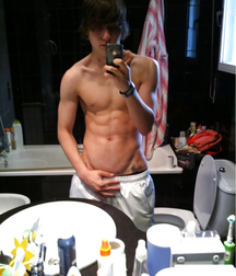 Hot Selfies 002 5dc1f811251e7.jpg