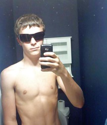 Hot Selfies 002 5dc1f82e9820f.jpg