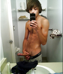 Just Boys 253 5dcc8711e94d0.jpg