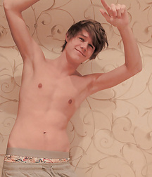 Just Boys 267 5dcf3b0f377fe.jpg