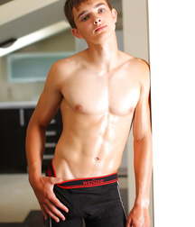 Just Boys 441 5de7ff0ece31f.jpg