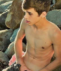 Just Boys 466 5deabefe778c2.jpg