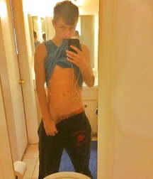 Just Boys 469 5deacedb9423e.jpg