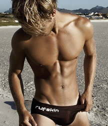 Just Boys 501 5df01663c1deb.jpg
