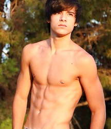 Just Boys 502 5df01ab8587ff.jpg