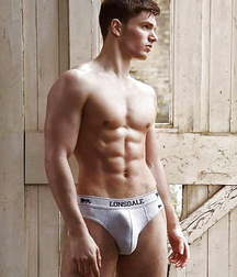 Just Boys 502 5df01ac259b47.jpg