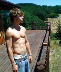 Just Boys 502 5df01adc5f661.jpg