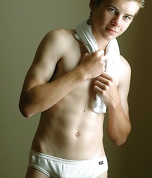 Just Boys 528 5df17f7aabbed.jpg