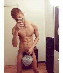 Just Boys 535 5df18d37b4f2e.jpg