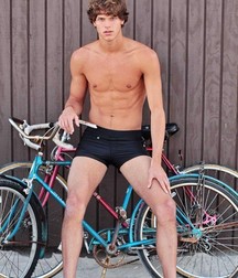 Just Undies and Swimwear 030 5df953deb163d.jpg