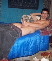 Just Boys 594 5dfd6614a6f0b.jpg