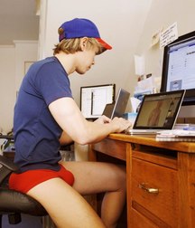 Red Season 02 5e053002beec5.jpg