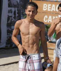 Just Boys 799 5e1ce5d2dccc3.jpg