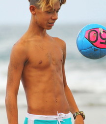 Just Boys 807 5e1e07db6815f.jpg