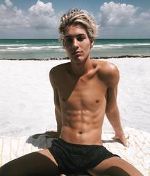 Just Boys 807 5e1e07e0b71b6.jpg