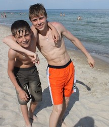 Just Boys 1284 5e72808b41149.jpg