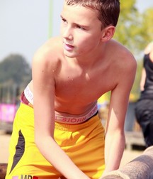 Just Boys 1332 5e7fe539a3295.jpg