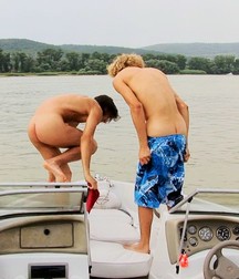 Lemonade gay boys porn 5e8282031dd58.jpg