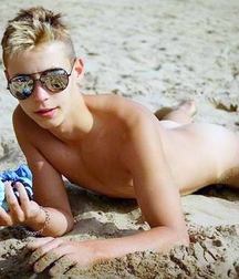 Just Boys 1414 5e94f6317f098.jpg